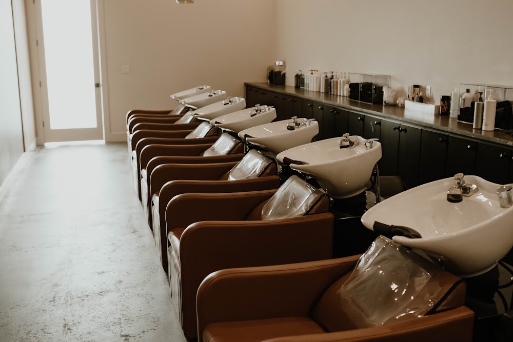 Carbon Salon LLC view 2