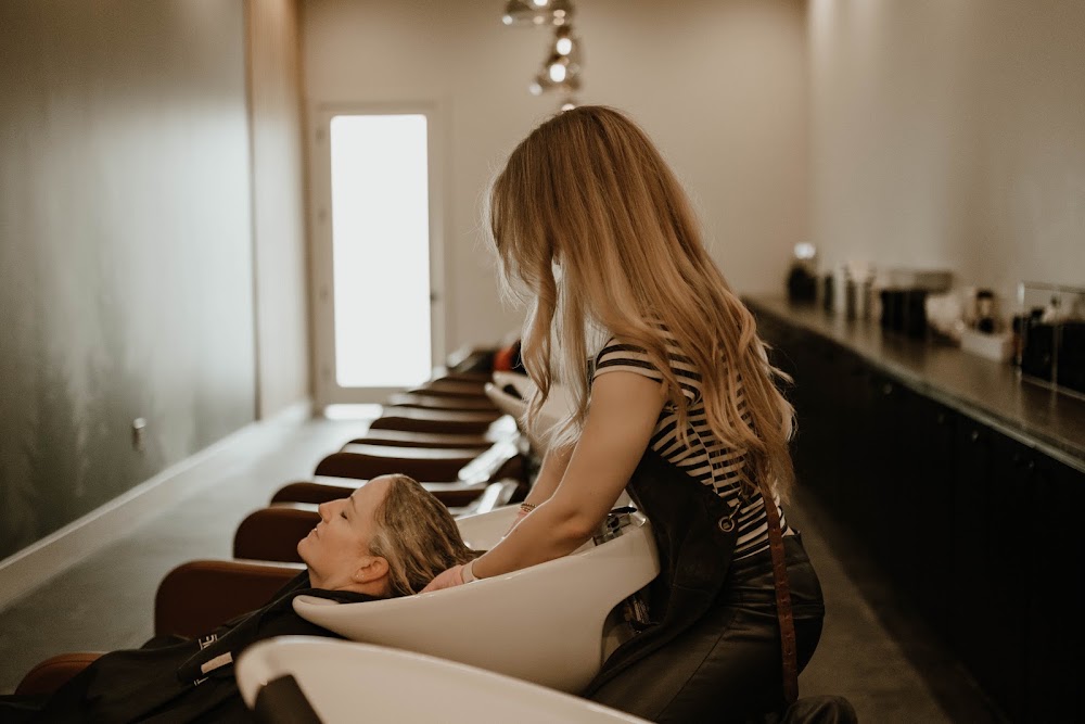 Carbon Salon LLC view 4