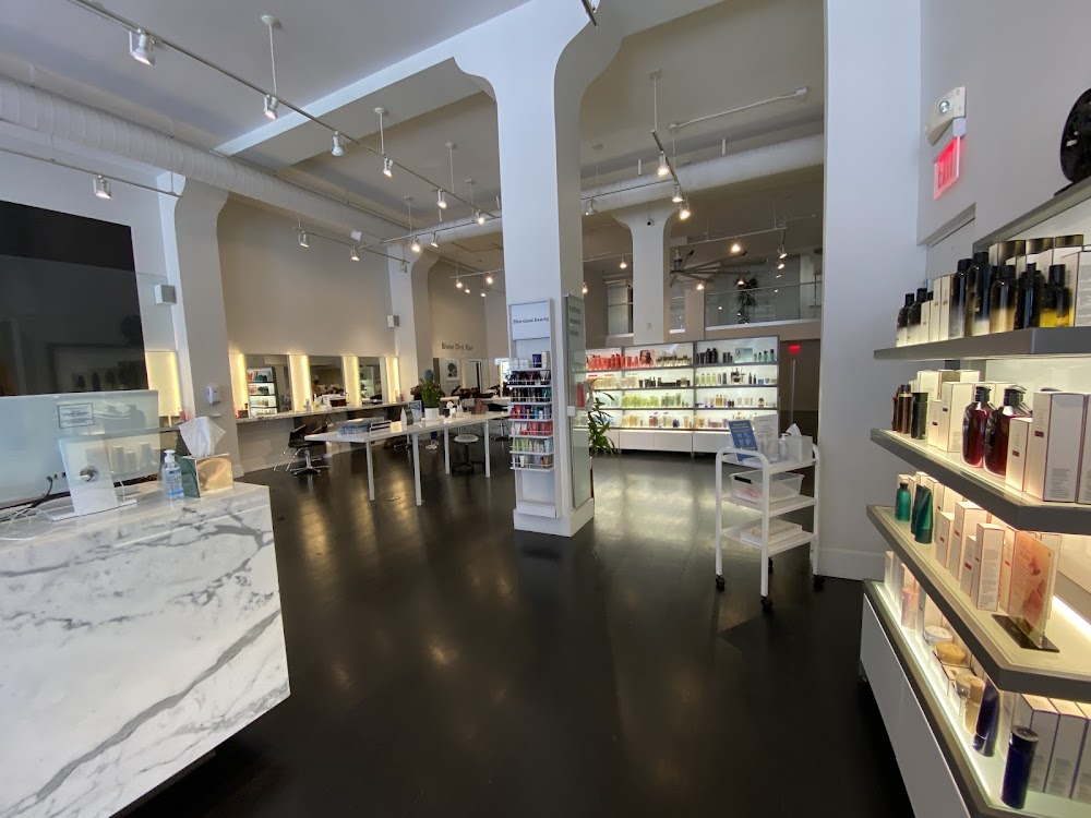 Cinta Salon view 5