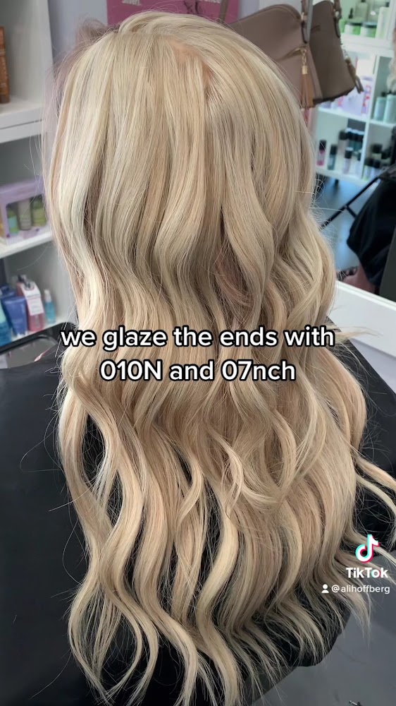Clean Hair Salon Studios view 3