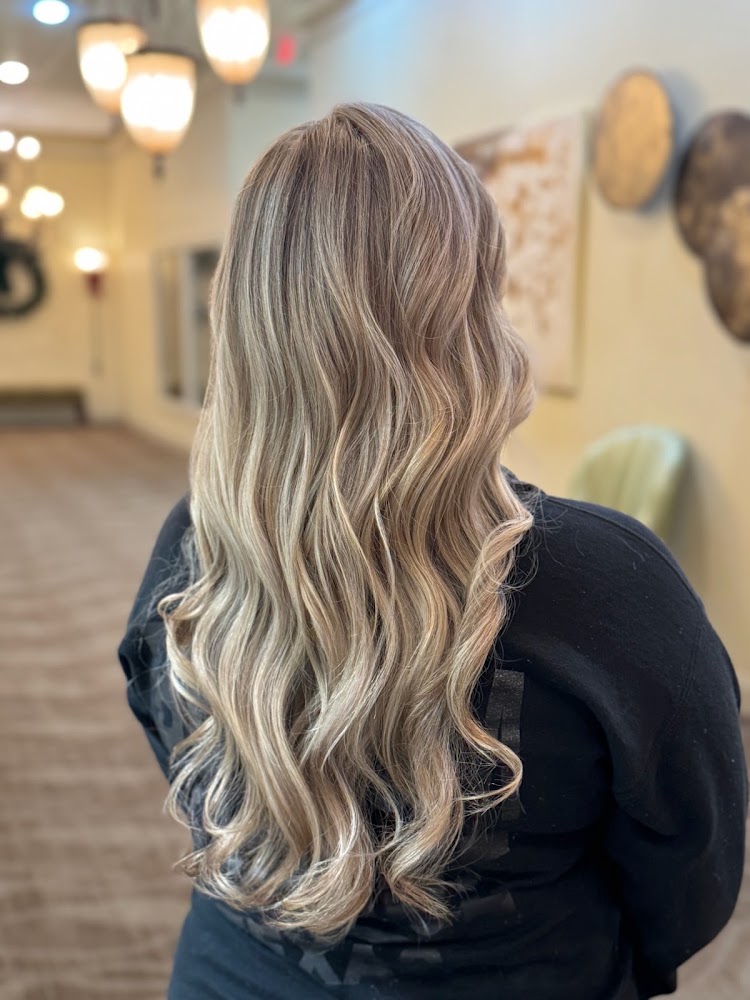 Color Lounge by Shelby view 4