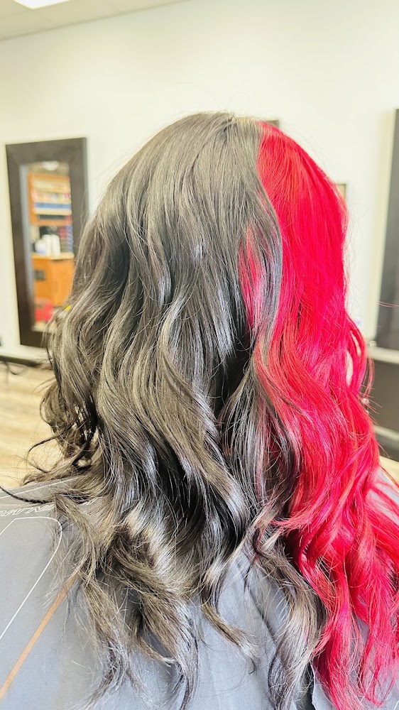 Color Me Chic Salon primary photo