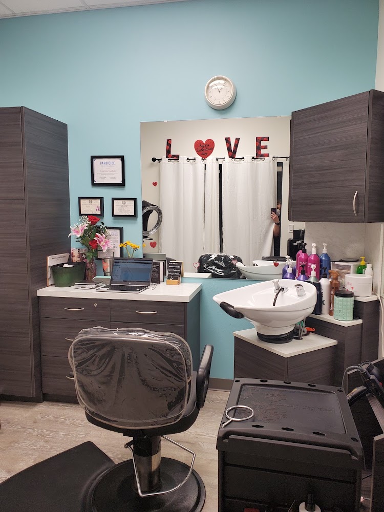 Cozy Rosie Salon view 3