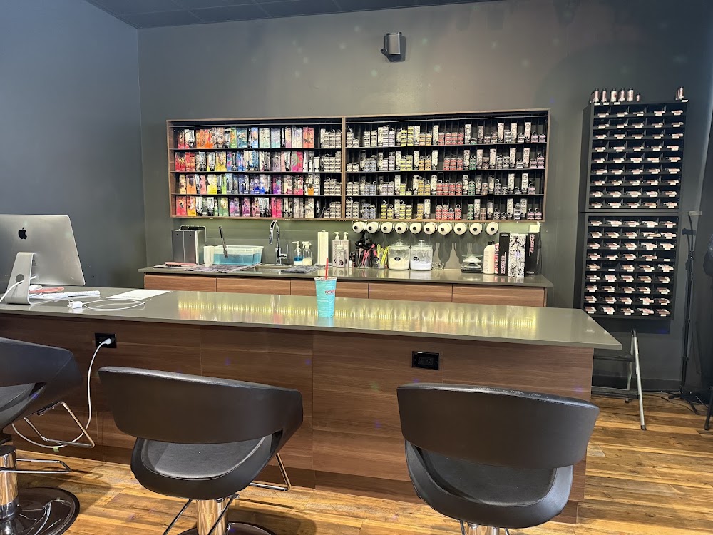 Craig Piatti Salon primary photo