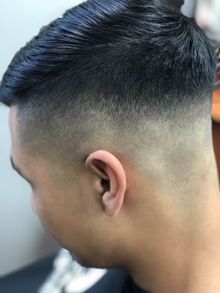D D's Hair Shack view 4
