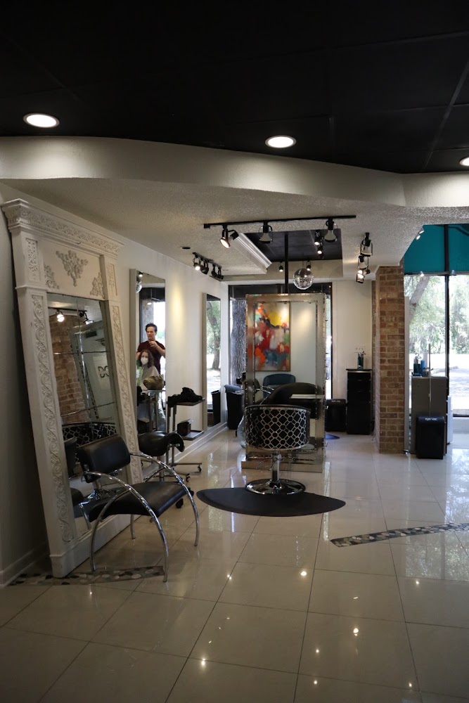 DAMRON & COMPANY SALON view 4