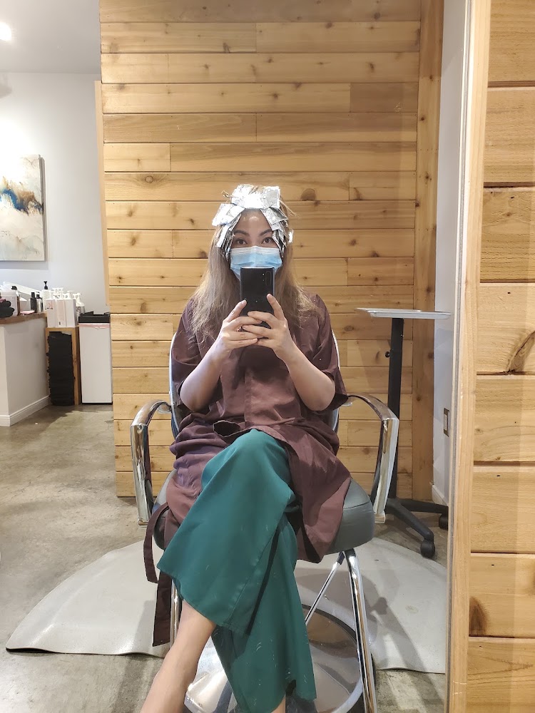 Deseo Salon view 5
