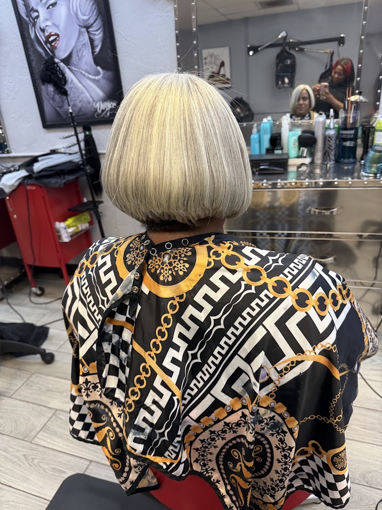 Divas Dominican Hair Salon view 3