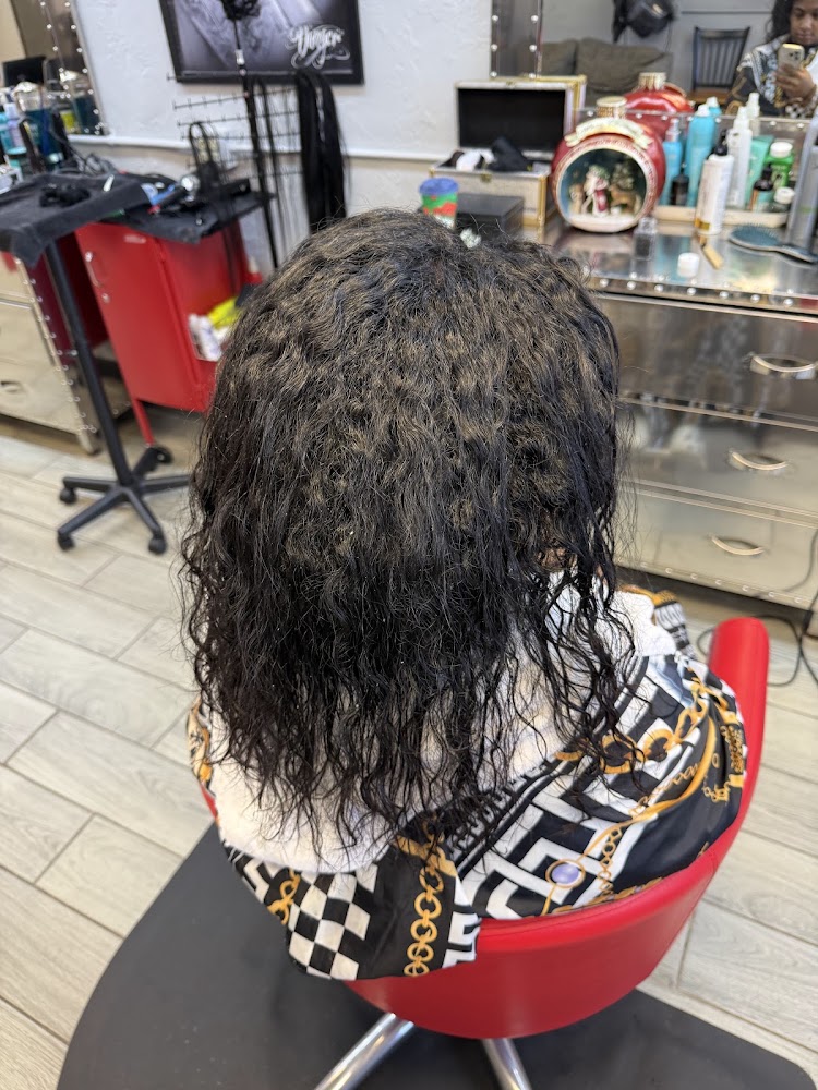 Divas Dominican Hair Salon view 4