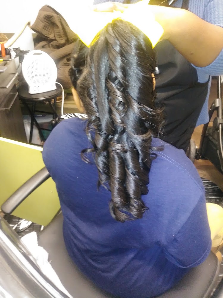 Double Diamond Hair Salon view 2
