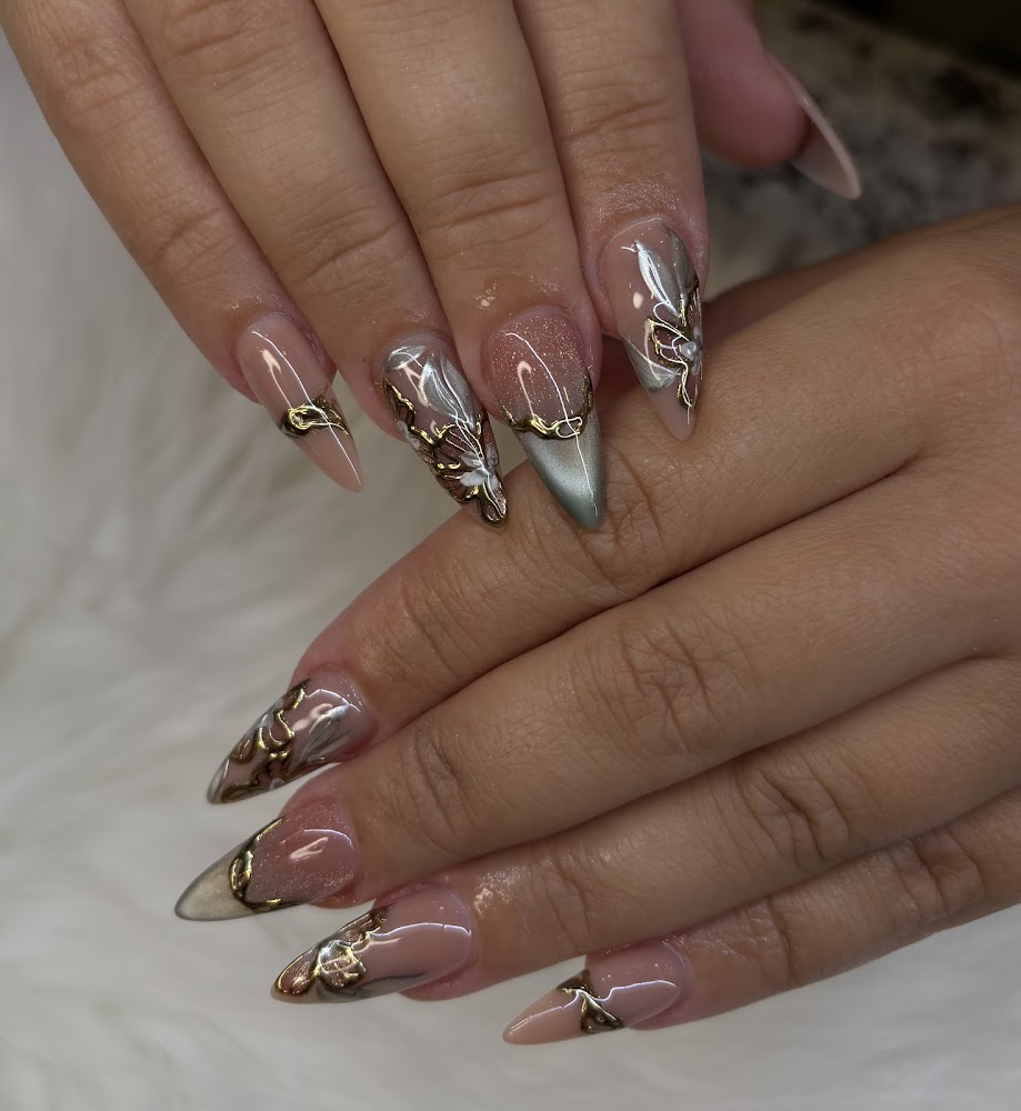 E-Luxe Nail Spa view 4