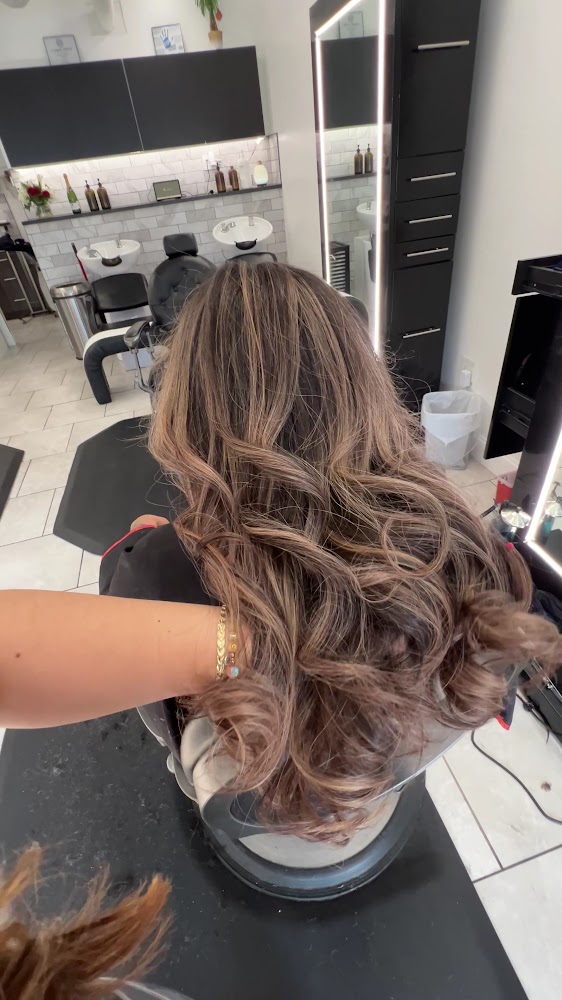 Elévate Hair Parlour view 2