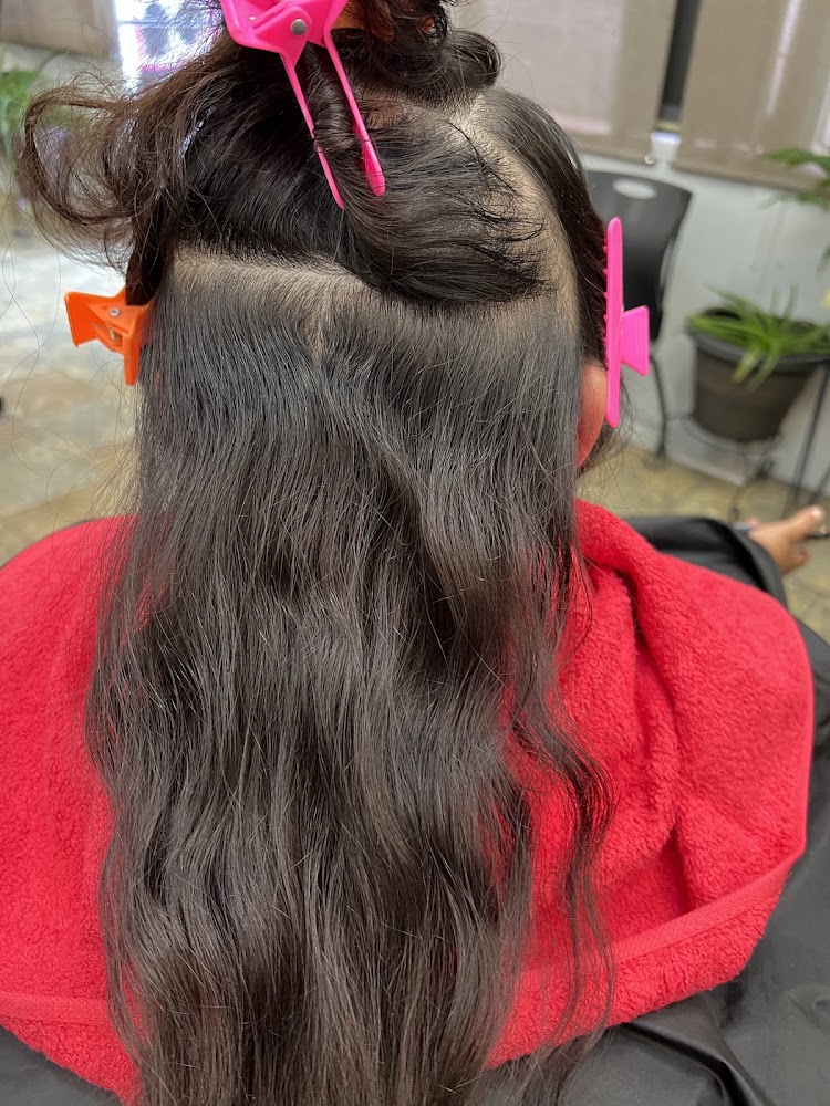 Elisa's Barber & Beauty Shop view 3