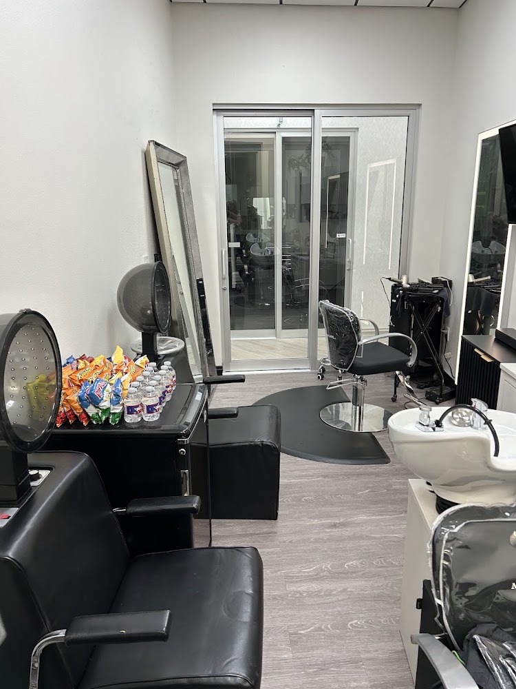 Exquisite Salons & Beauty Supplies, LLC primary photo