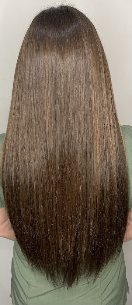 Fifth Avenue Salon + Extension Bar view 2