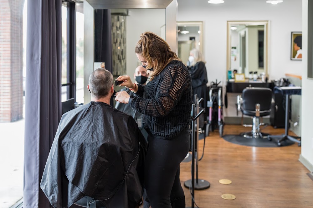 Garbo A Salon and Spa Northcross view 4