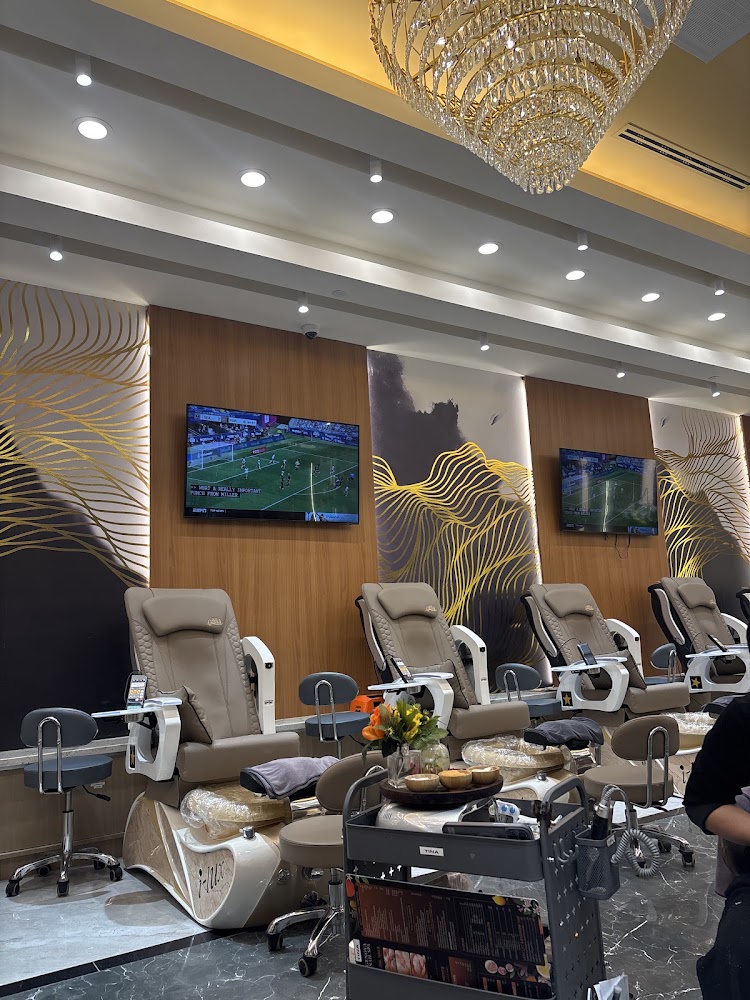 GENOVA NAIL SPA SUGAR LAND view 3