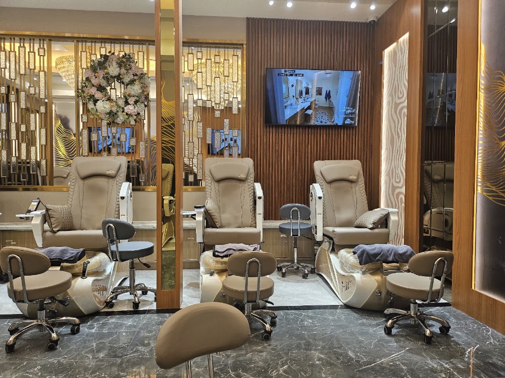 GENOVA NAIL SPA SUGAR LAND view 4