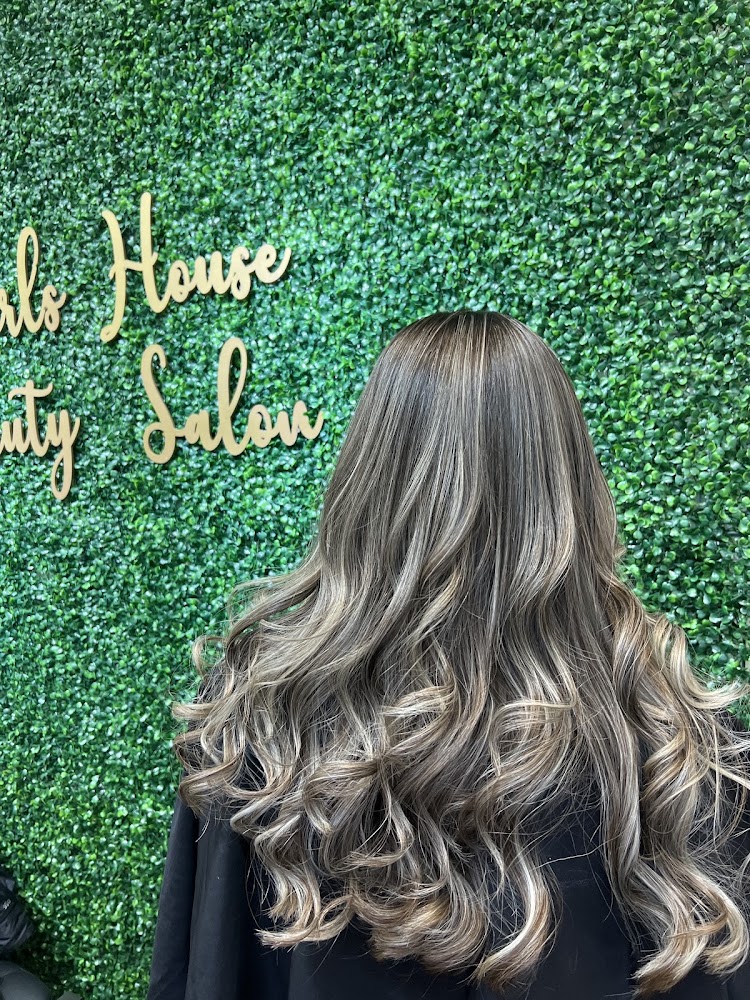 Girls House Beauty Salon primary photo