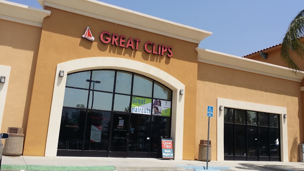 Great Clips view 2
