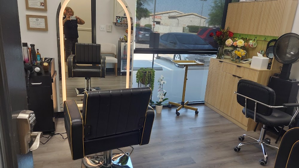 Hali’s Hair Salon primary photo