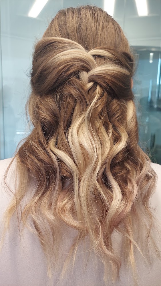 Hali’s Hair Salon view 4
