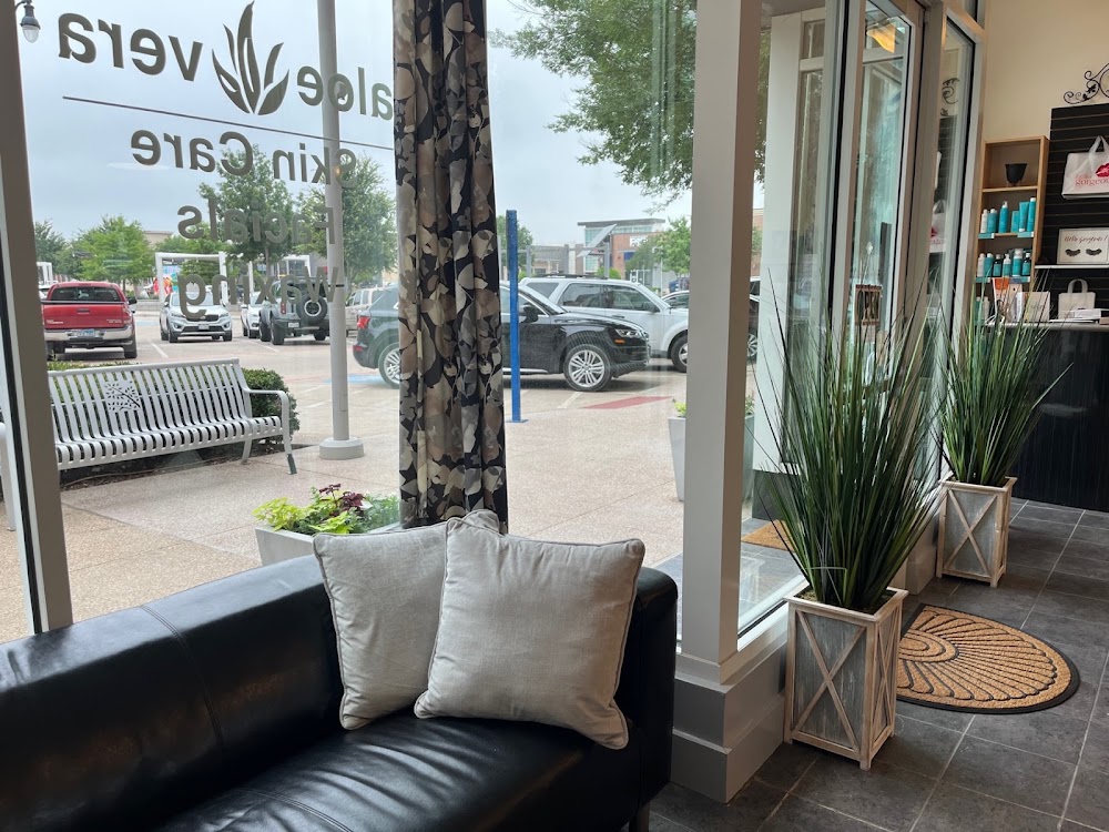 Hello Gorgeous hair lounge view 4