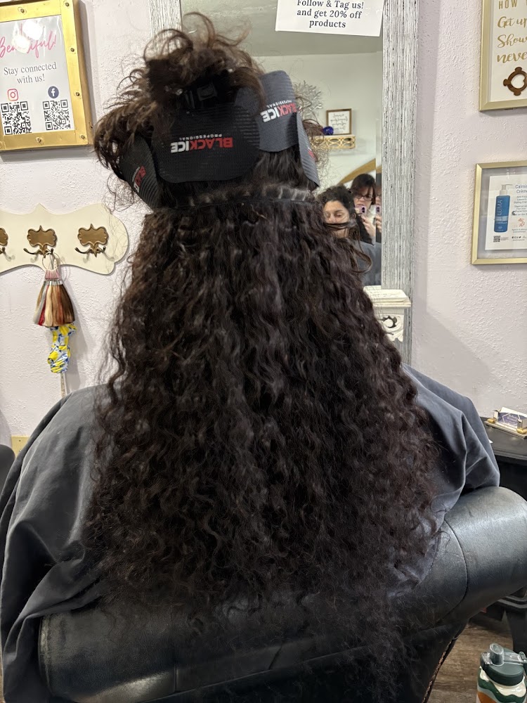 Helloo Beautiful Me - Salon & Style view 5