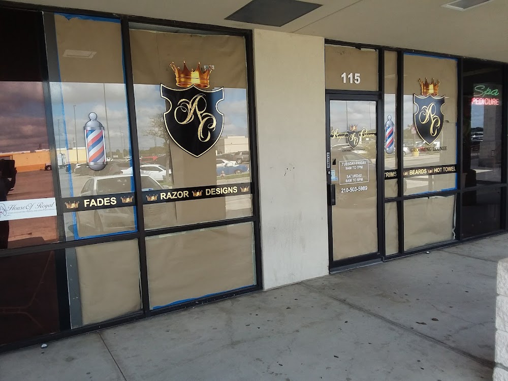 House of RoyalT Beauty Bar & Boutique view 3