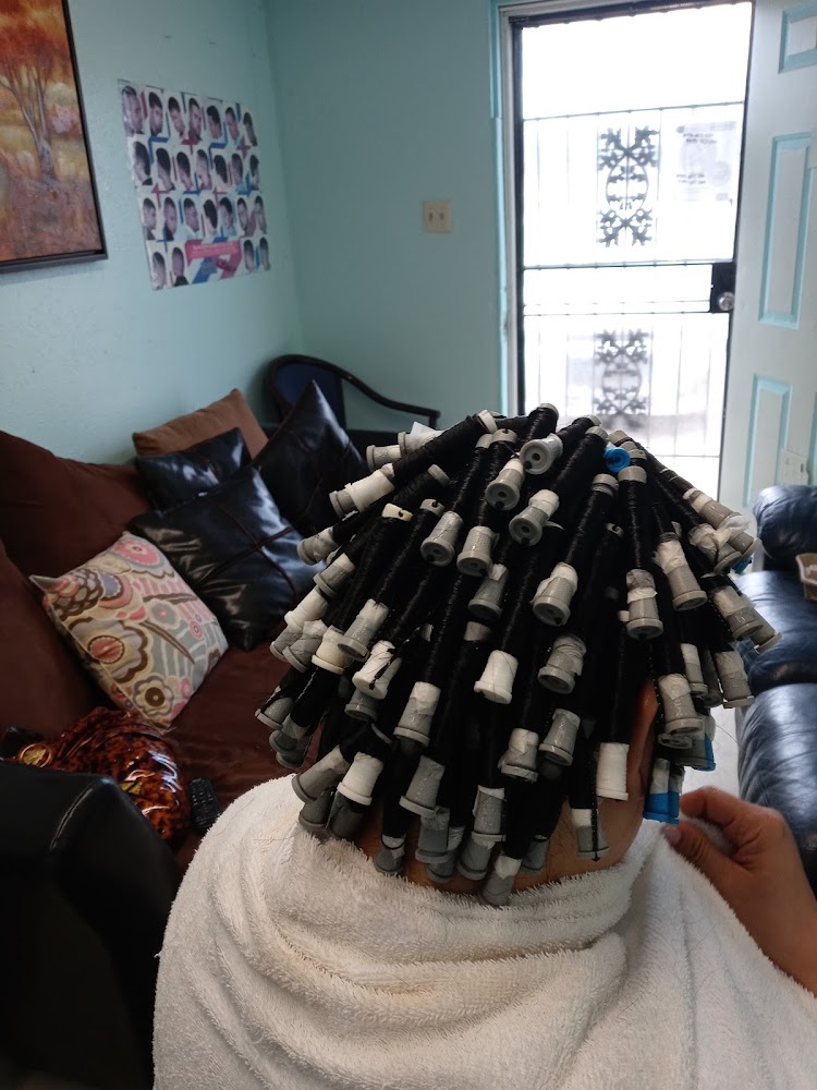 Jhonny's Hair Salon view 2