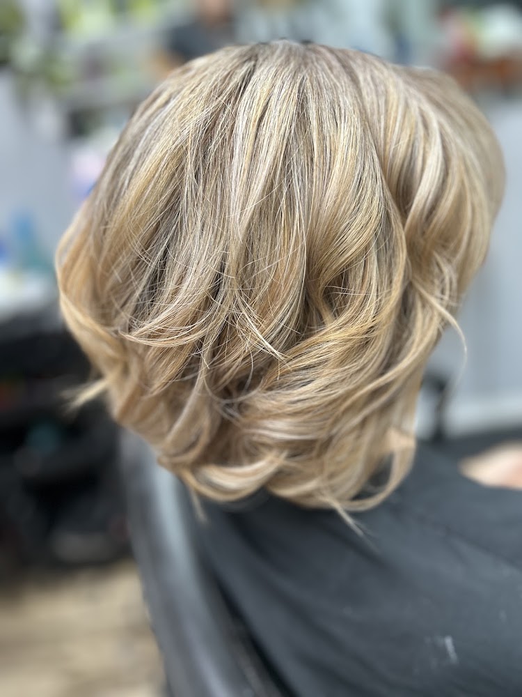 Julia's Hair Salon view 5