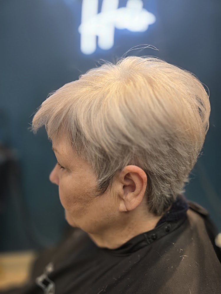Kassy Nova Hair view 4