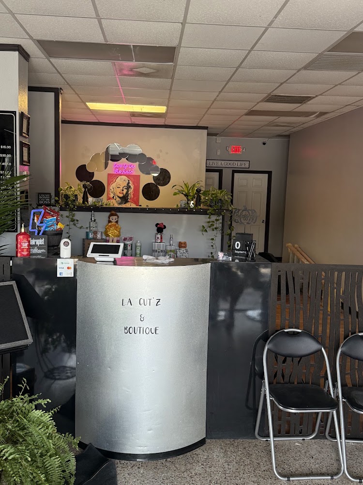 L.A. Cut'z & Nail Salon & Boutique view 2