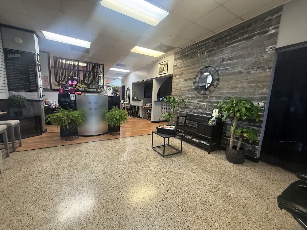L.A. Cut'z & Nail Salon & Boutique view 3