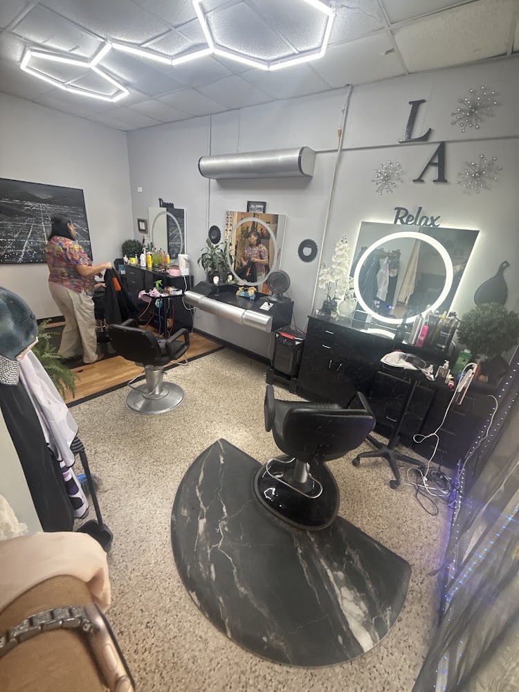 L.A. Cut'z & Nail Salon & Boutique view 4