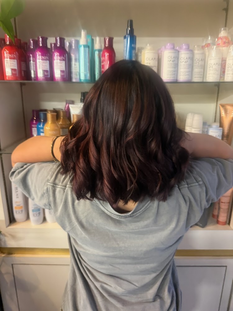 La Hair Studio primary photo
