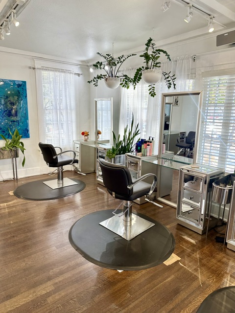 La Maison Salon primary photo