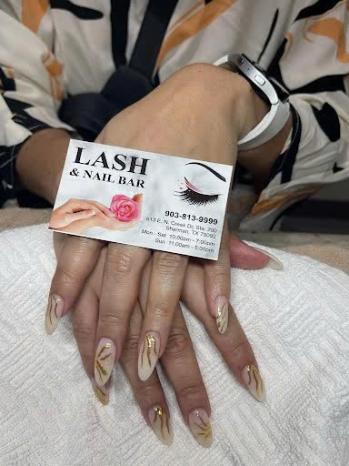 Lash and Nail Bar view 2