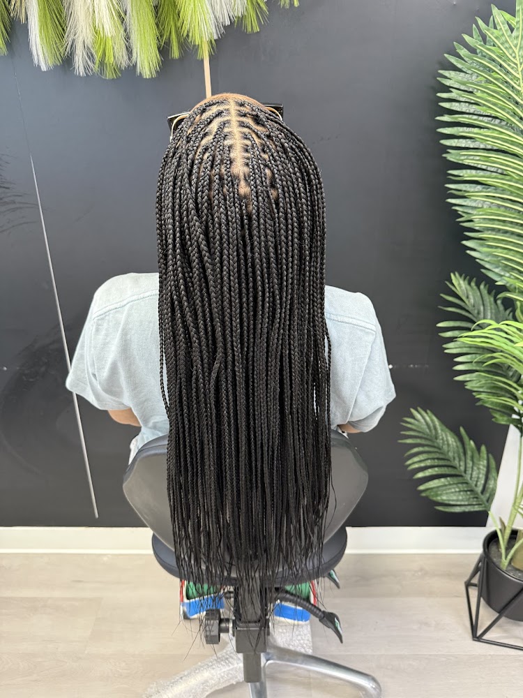 Laura’s Fashion hair braiding view 5