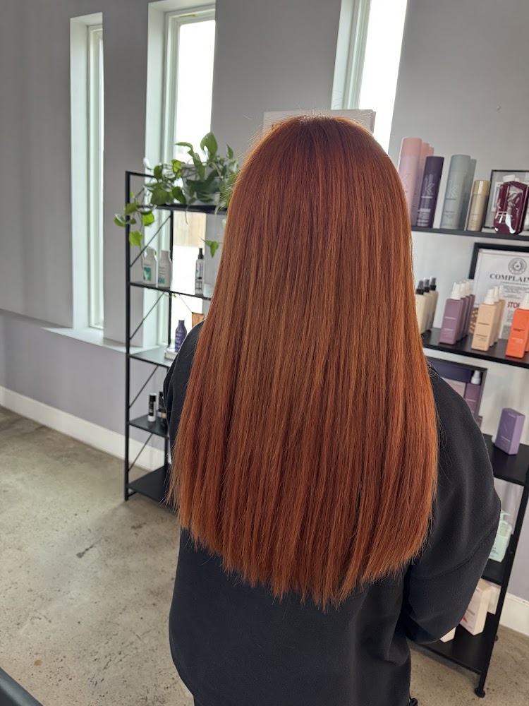 LE'BLISS HAIR & BEAUTY SALON view 3