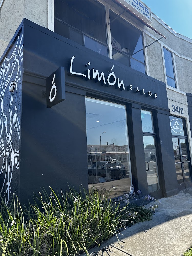 Limón Salon view 5