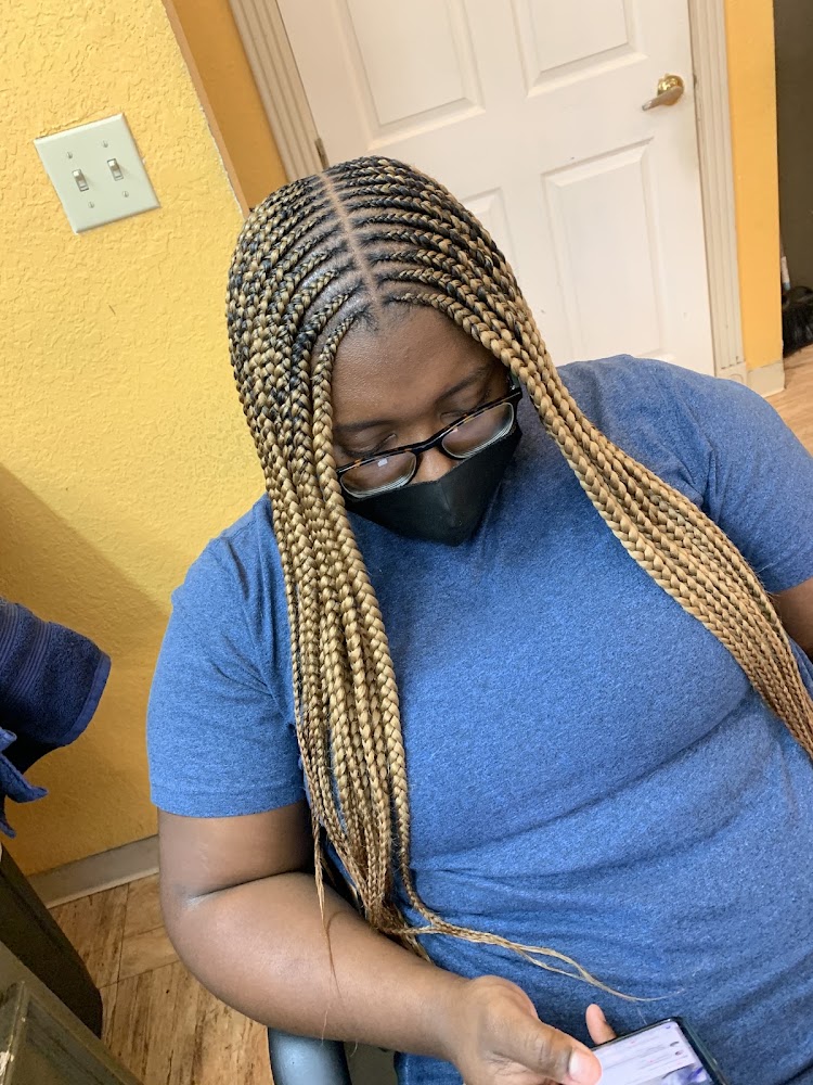 LISA'S HAIR ADDICTION view 5