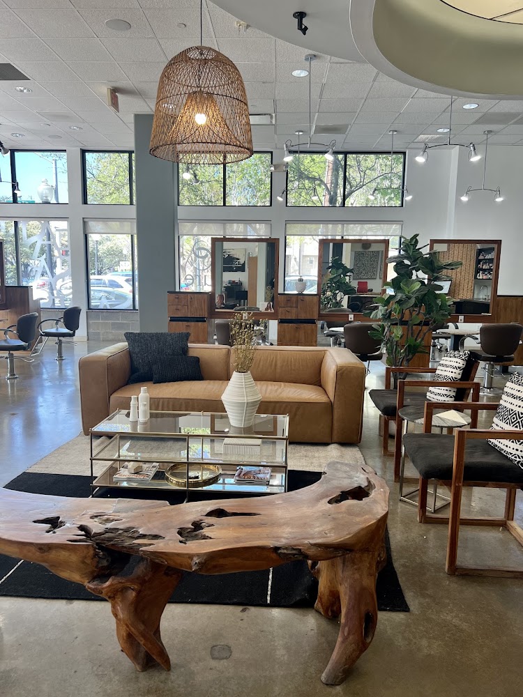 Lure Salon primary photo