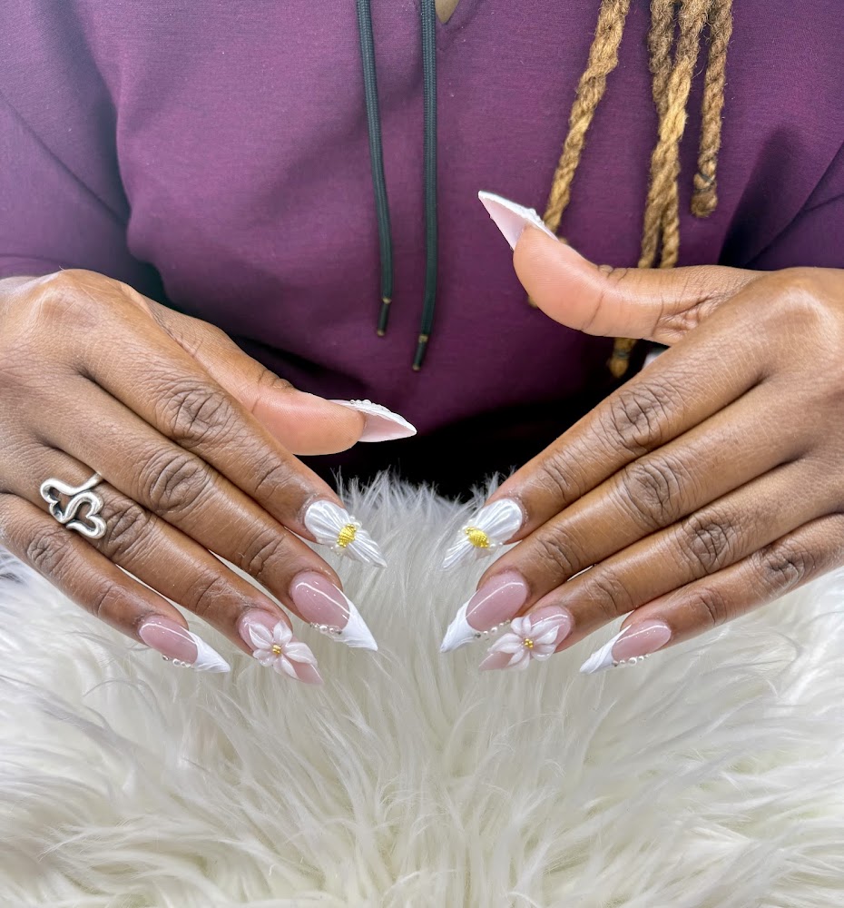Luxe Nail Bar primary photo