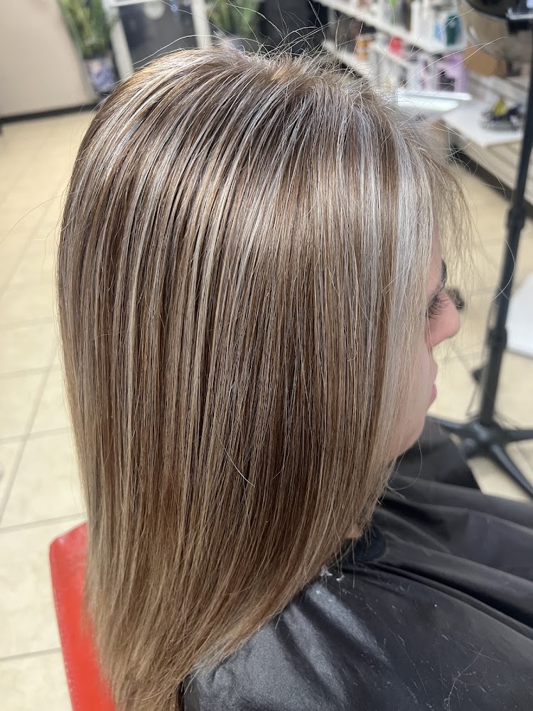 M. Monterrey Hair Salon Mary Ramirez view 3