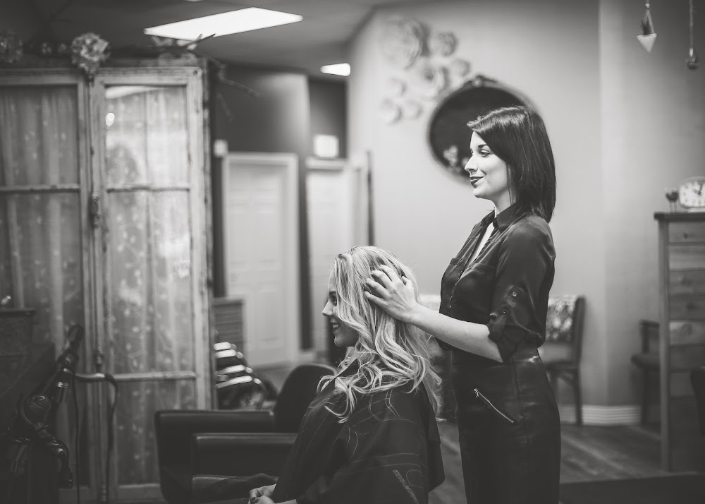 Maeve Gray Salon view 4