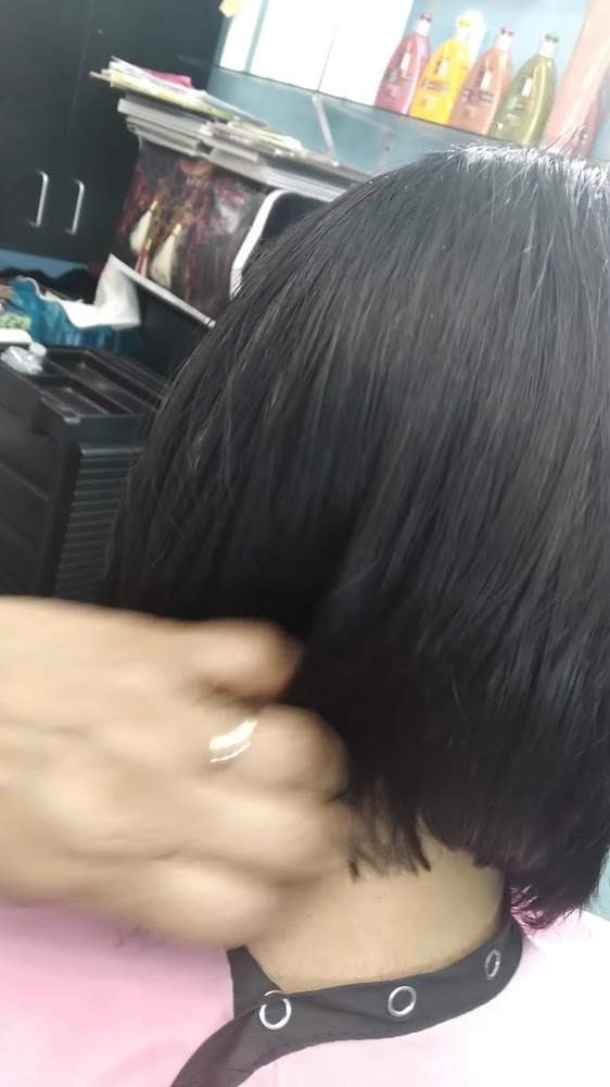 Marianna's Salon view 2