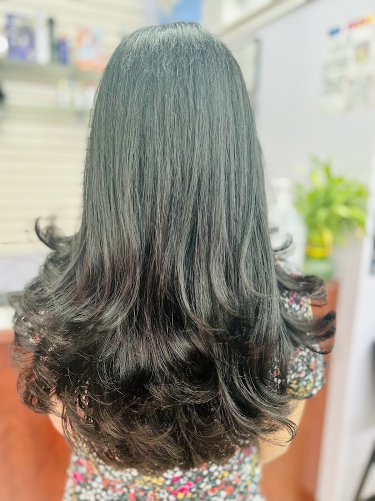 Mary's Beauty Hair Salon primary photo