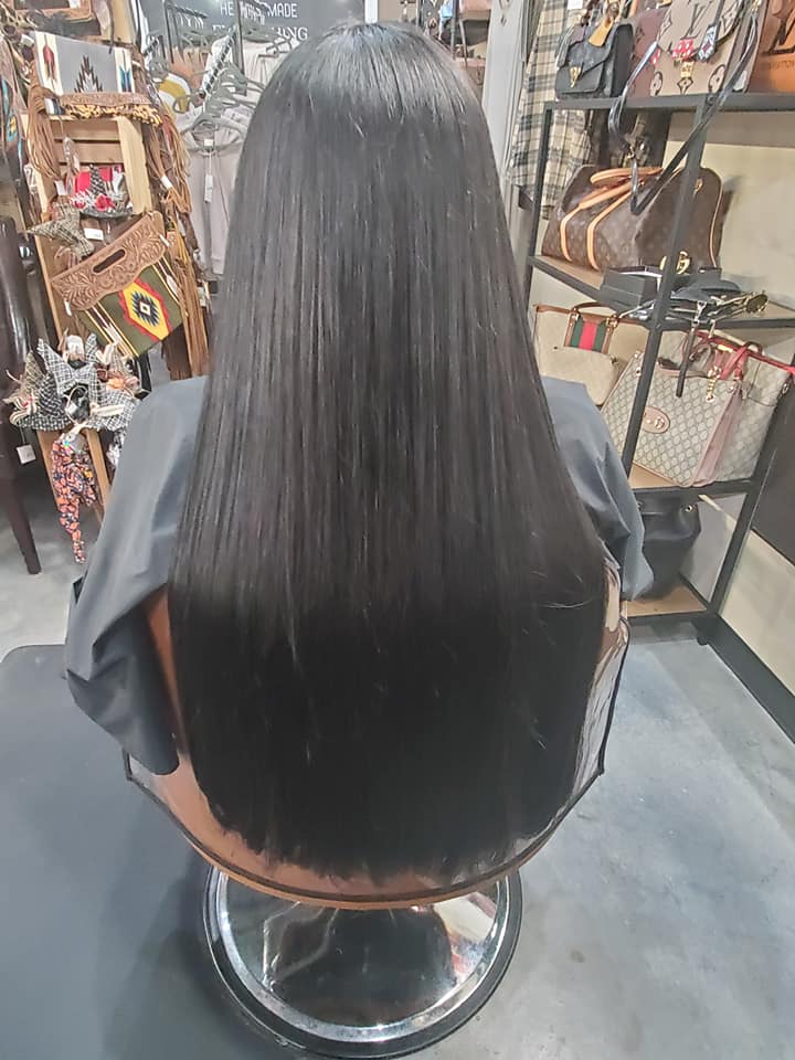 Meche Beauty and Boutique view 2