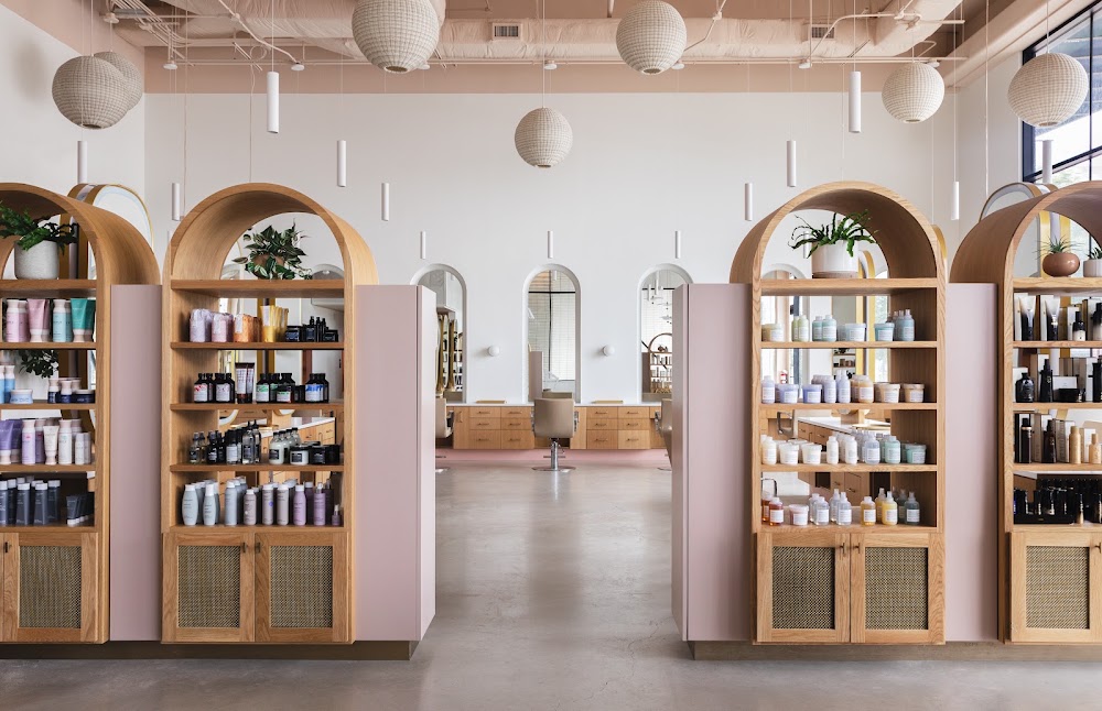 Mirror Mirror Salon - The Grove view 2